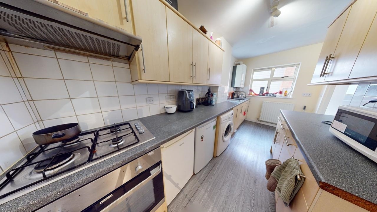 Flat 2, 55 Alfreton Road